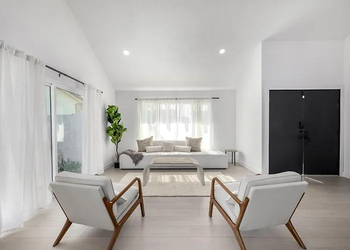 Modern House In Lakes Community Appartement