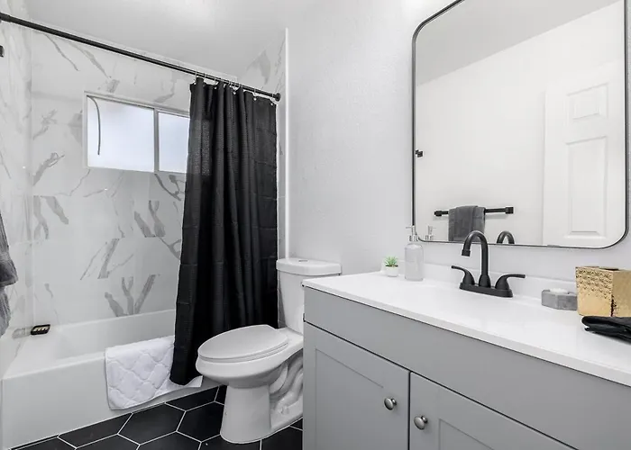 Modern House In Lakes Community Appartement